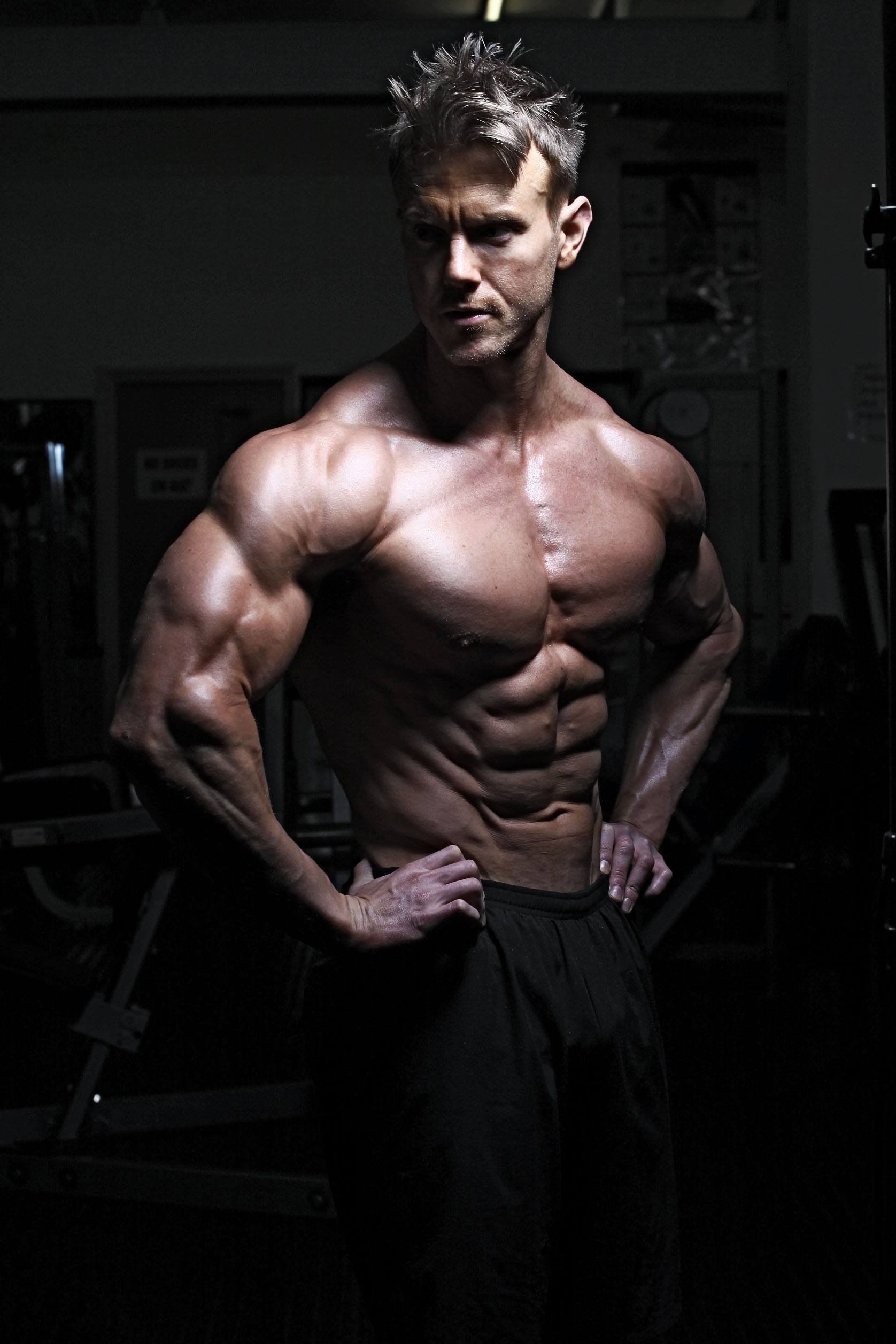 rob riches abdominal pose